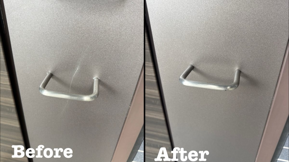 個人宅 玄関パネル線傷の補修 / 埼玉県さいたま市緑区