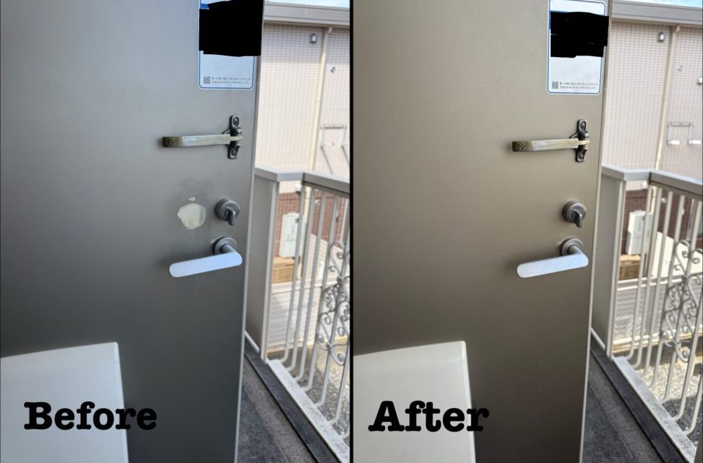 原状回復工事 玄関扉シート破れ補修 / 埼玉県さいたま市西区